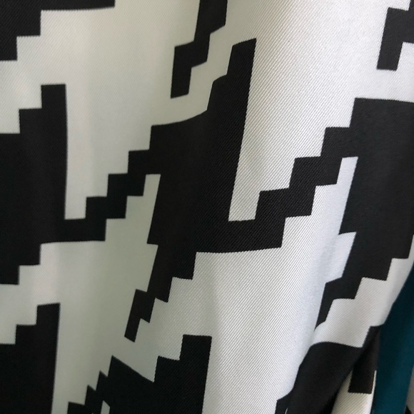 Elizabeth McKay black and white said size 8 - Picture 3 of 8